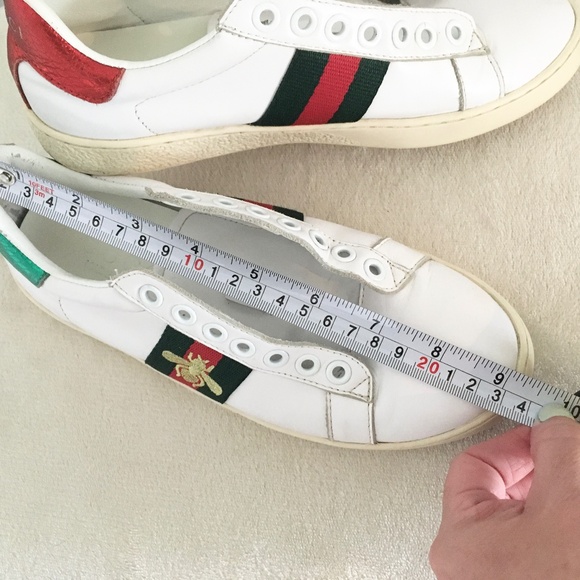SOLD - Authentic Gucci Women’s Ace Sneakers Strip Bee White Leather - Picture 6 of 16
